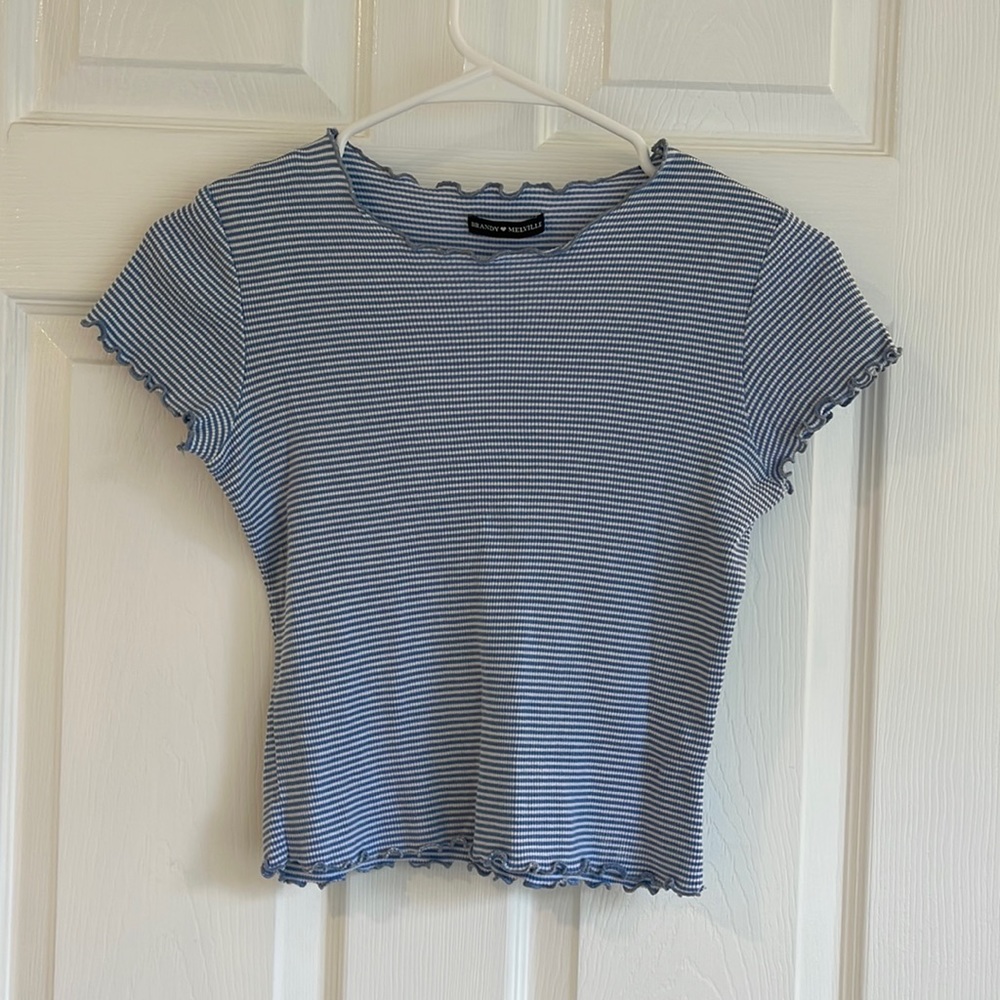 Brandy Melville cropped lettuce tee